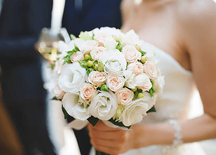 Bouquet de mariée réalisé par TAZWAR Fleuriste à Vitry-sur-Seine pour un mariage élégant