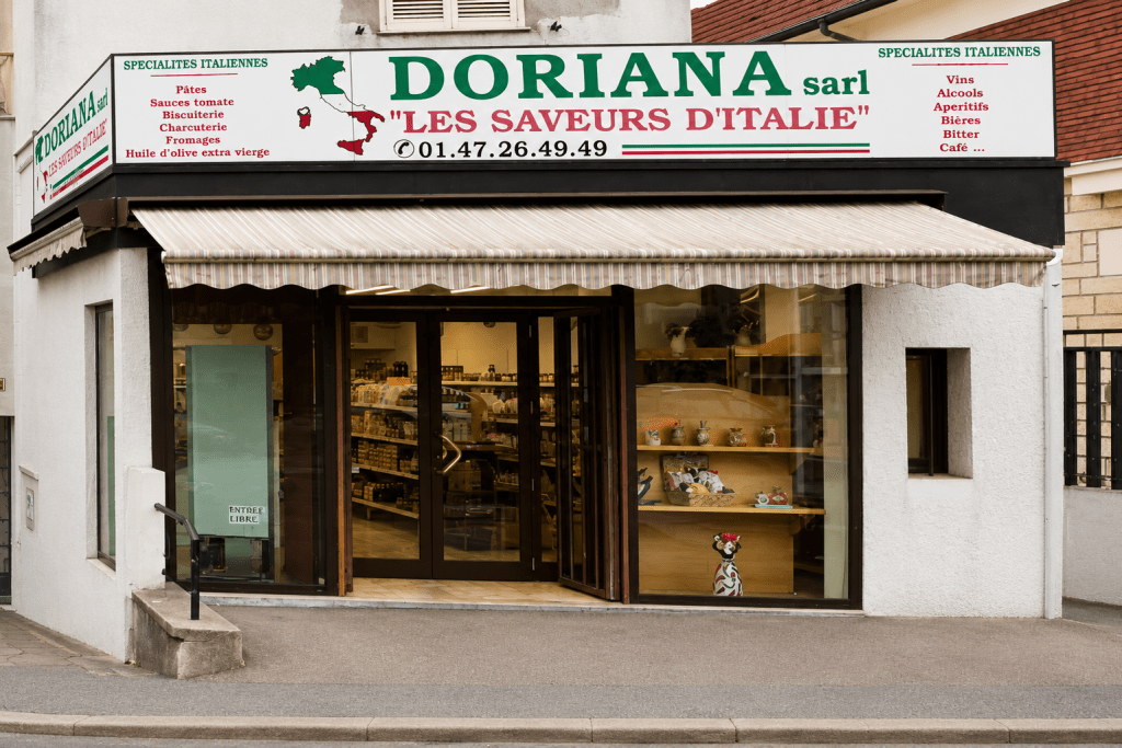 Façade de Doriana Les Saveurs d’Italie à Vitry-sur-Seine, épicerie italienne proposant produits alimentaires italiens, charcuterie et fromages artisanaux.