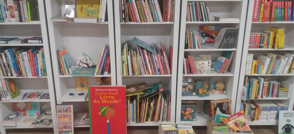 interieur de Librairie Les Mots Retrouvés