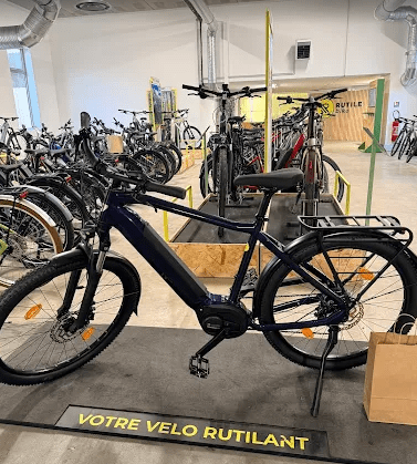 Vélo électrique exposé dans le showroom Rutile.bike à Ivry-sur-Seine
