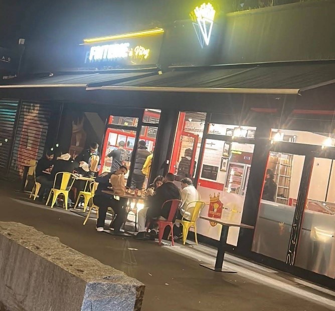 vue de face Friterie à Vitry