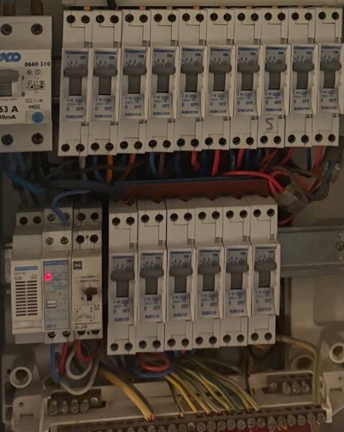 CAT2 Électricité – Dépannage Électricien 1