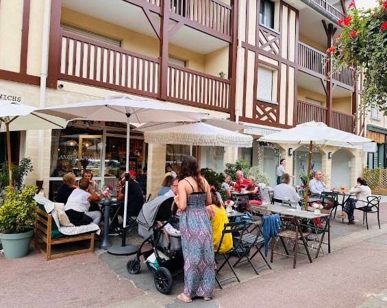 Les Planchettes