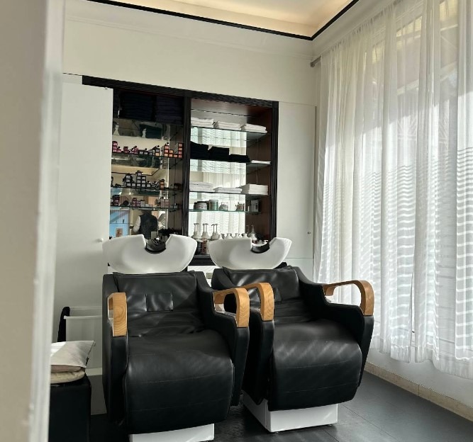 interieur LA SUITE SALON- coiffeur Deauville