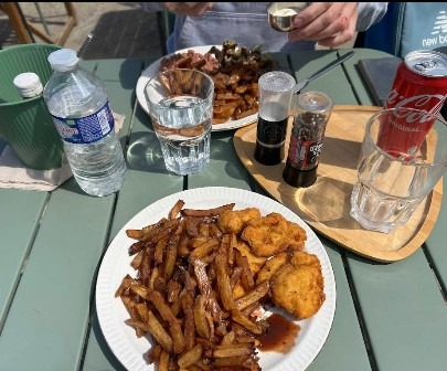un plat de LITTLE MANJO LA PLAGE