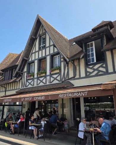 vue de face Le Bistrot Blonvillais