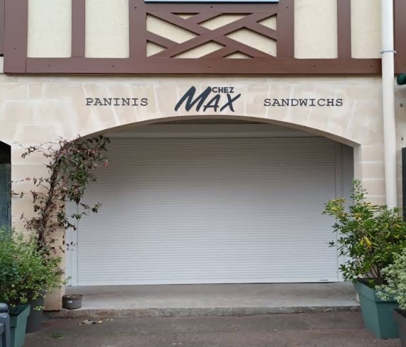 vue de face de CHEZ MAX