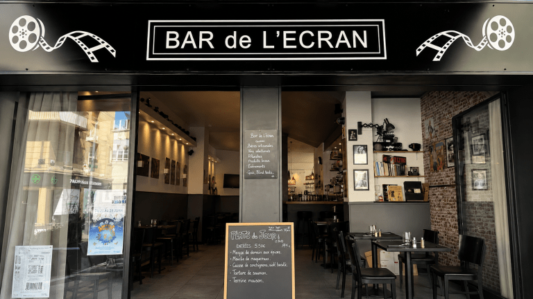 Bar de l ecran à Rouen image de l entrée du