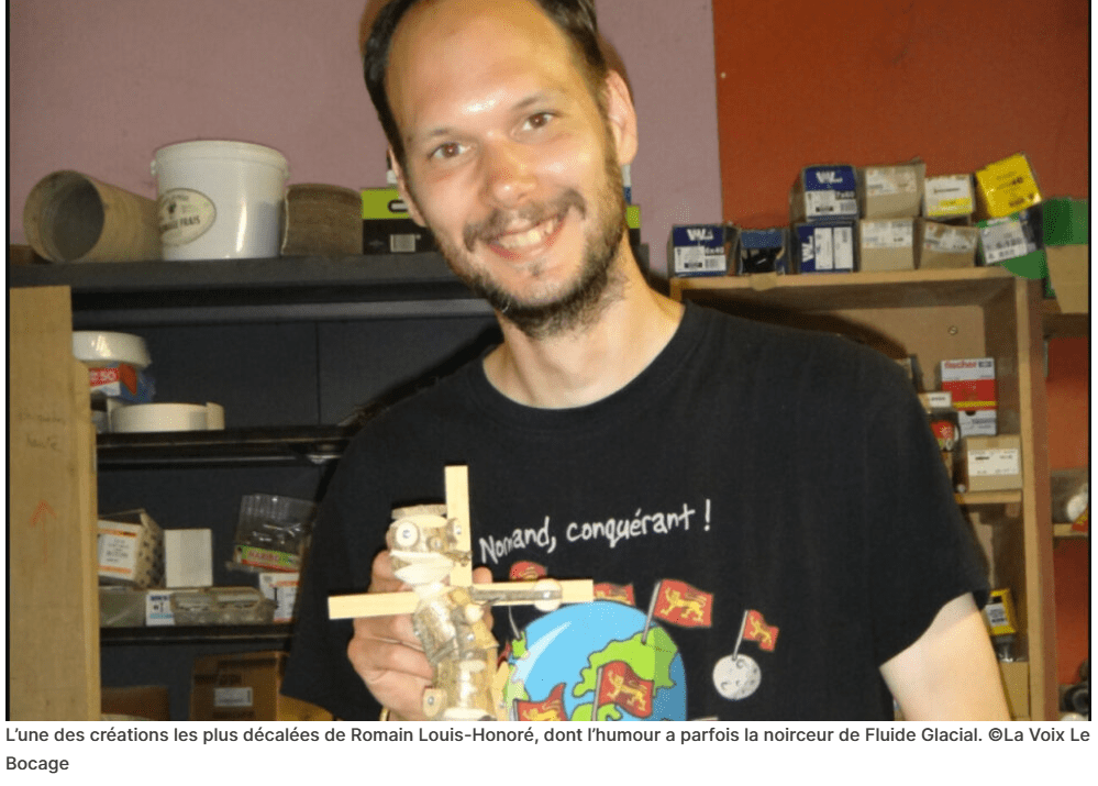 Romain Louis-Honoré, créateur de Fluide Glacial, présentant l'une de ses créations humoristiques et décalées dans son atelier.