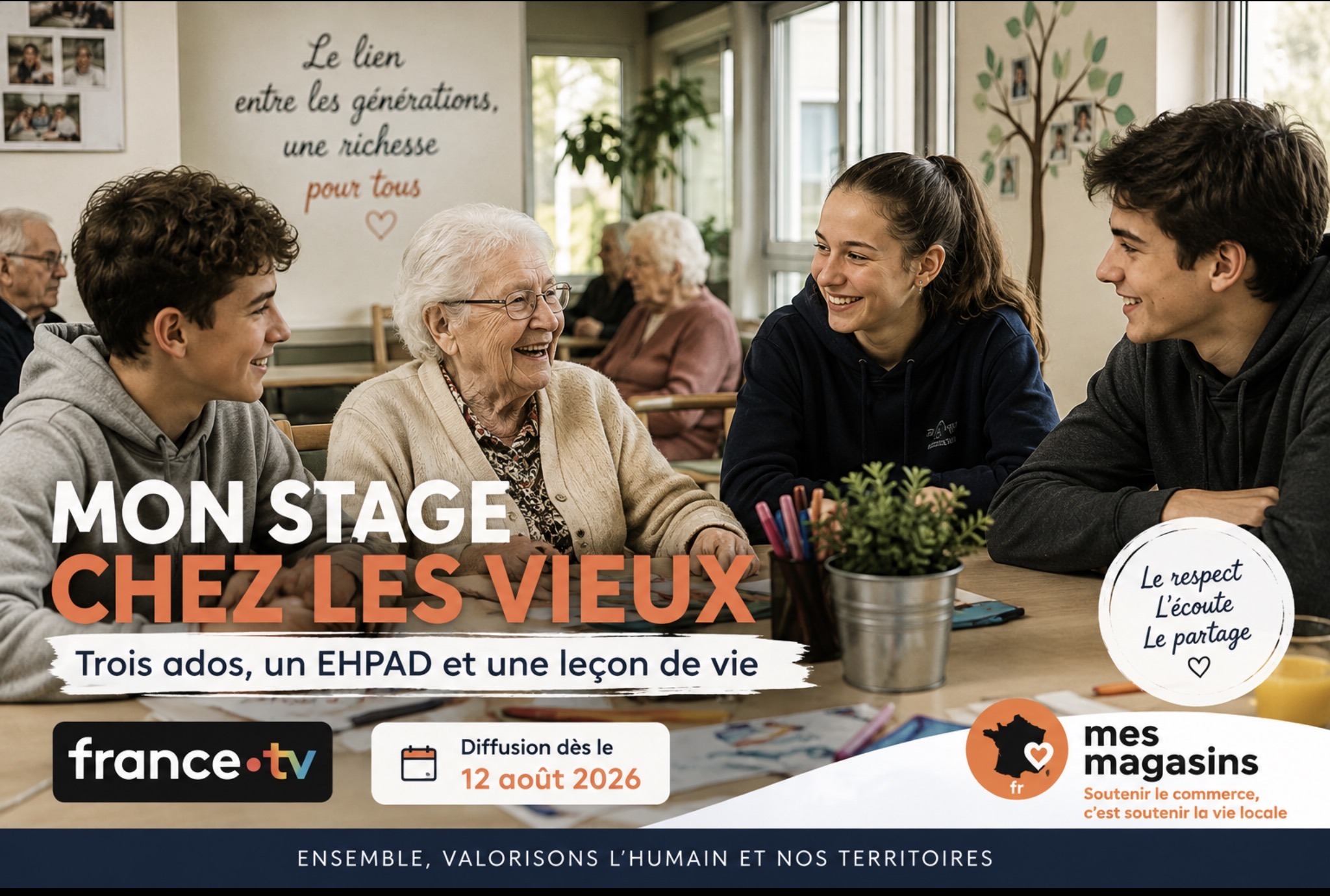 Des adolescents échangent avec des résidents d’un EHPAD à Ivry-sur-Seine lors d’un stage intergénérationnel illustrant le respect, le partage et le lien entre les générations.