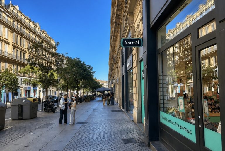 Magasin Normal à Marseille dans les Bouches-du-Rhône
