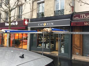 Devanture de CAVAVIN à Vincennes (94300), enseigne de cavistes en franchise.